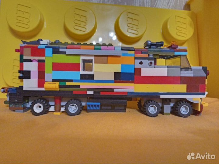 Лего локомотив (Реальная модель npcu F40PH)