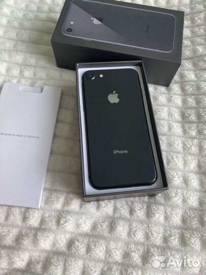 iPhone 8, 64 ГБ