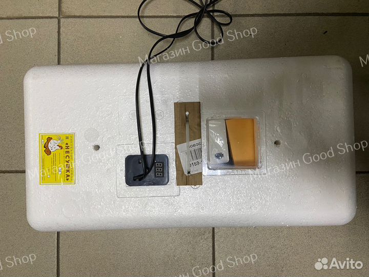 Инкубатор новый на 36 яиц