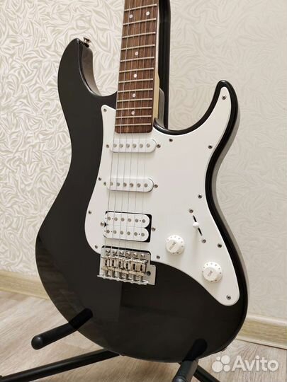 Электрогитара Yamaha pacifica 012