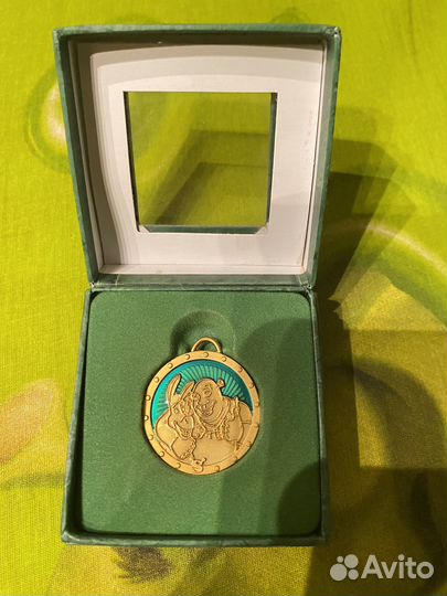 Золотой медальон Шрек
