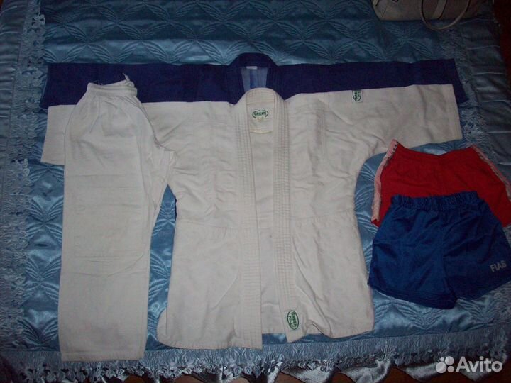 Самбовка и кимоно для дзюдо на 8-10 лет