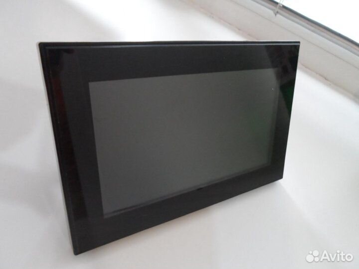 Фоторамка ViewSonic VFA724w-50E не включается