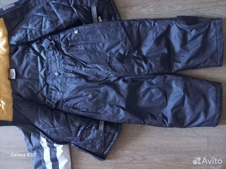 Продам демисезонный костюм для мальчика