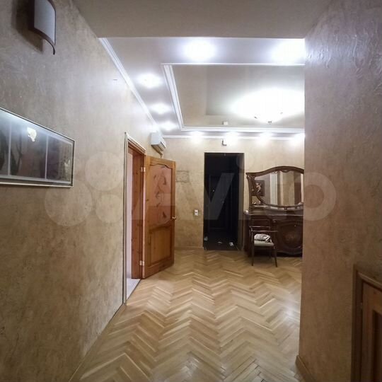 4-к. квартира, 190 м², 6/10 эт.