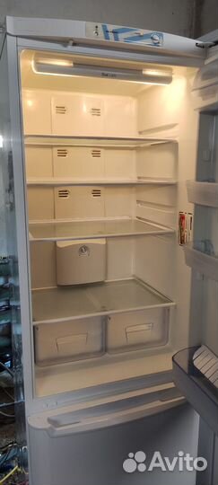 Холодильник Indesit No Frost