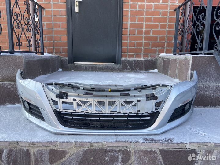 Передний бампер VW Passat CC