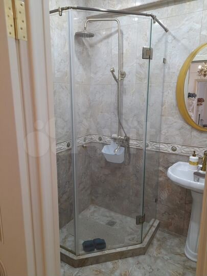 2-к. квартира, 66 м², 5/10 эт.