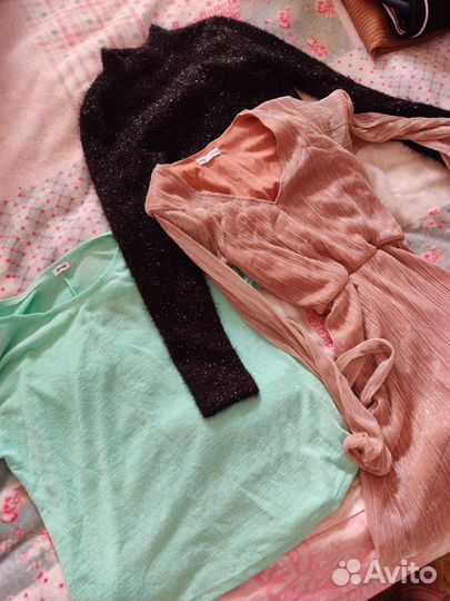 Огромный мешок женских вещей