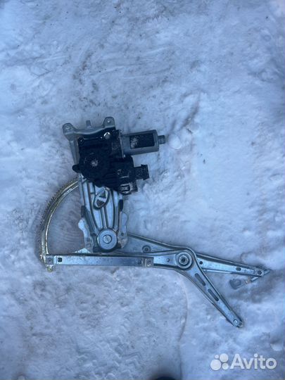 Стеклоподъемник передний левый Opel Astra H