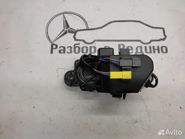 Ручка открытия багажника w220 S-class 112.944 1