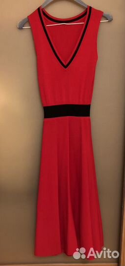 Платье трикотажное XS