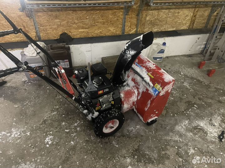 Снегоуборщик бензиновый самоходный бу