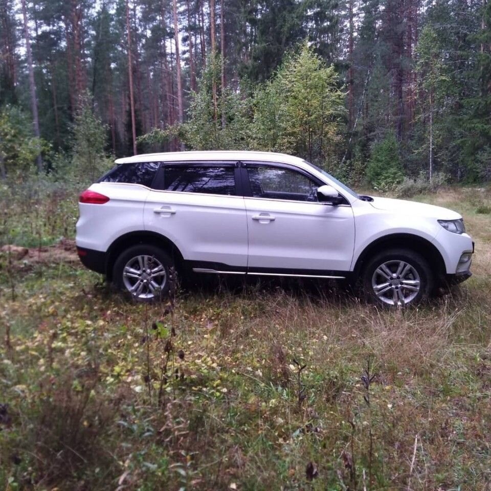 Geely Atlas: фото владельца