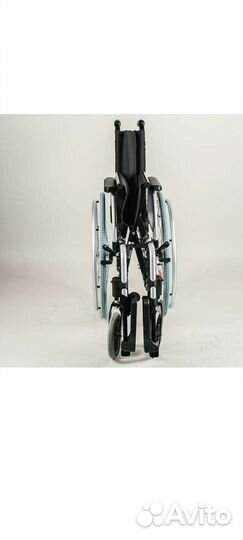 Кресло-коляска для инвалидов с ручным приводом