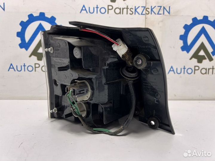 Фонарь задний правый Mitsubishi Outlander XL