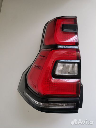 Фонарь левый на toyota Land Cruiser Prado150