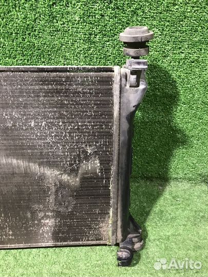 Радиатор охлаждения двигателя Ford Focus 1