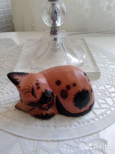 Фигурка кошки (дерево) в коллекцию. Индонезия