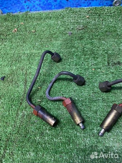 Трубка топливная Nissan X-Trail T30 YD22ETI 2003