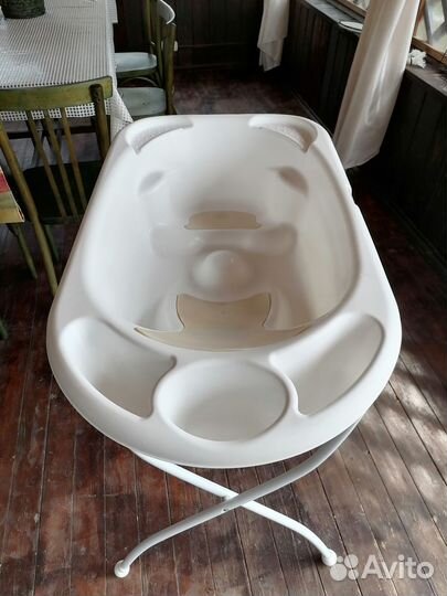 Детская ванночка для купания с подставкой