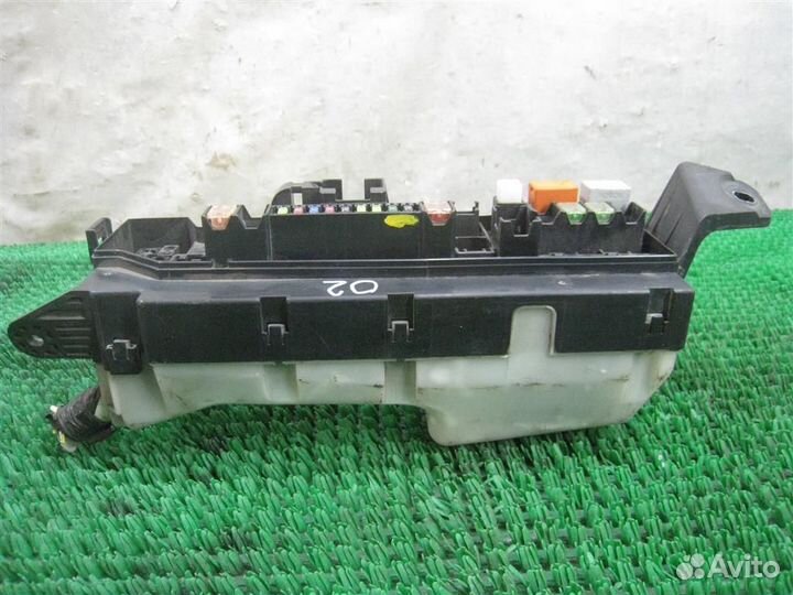 Блок предохранителей моторный Toyota Corolla Vers