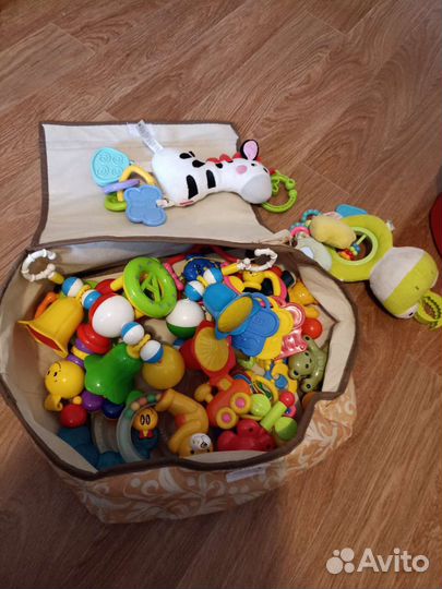 Игрушки погремушки