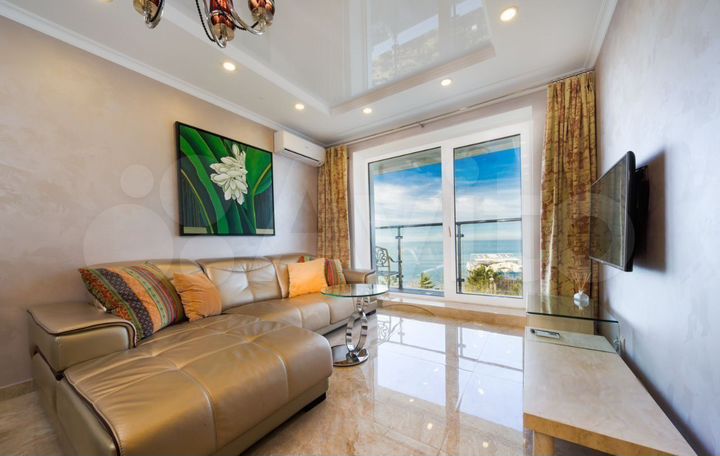 3-к. квартира, 84 м², 10/25 эт.