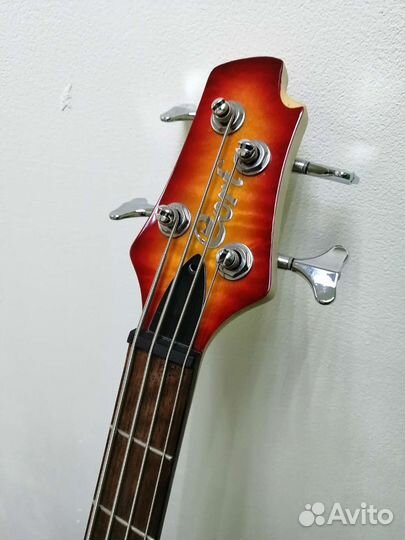 Бас гитара Cort Action DLX Plus 4 струны