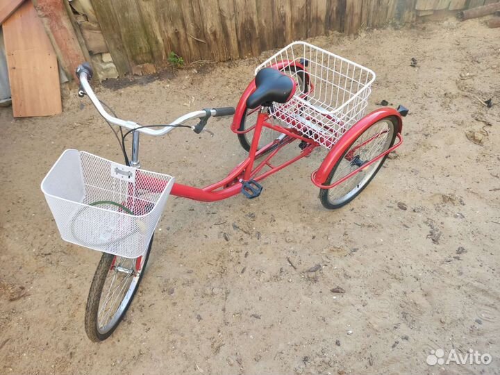 Трехколесный велосипед