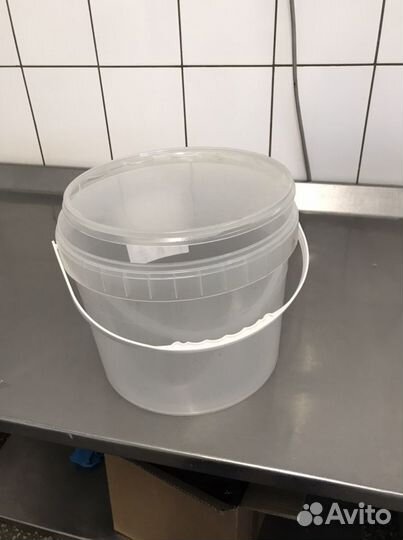 Ведро пластиковое с крышкой пищевое 11 л, много