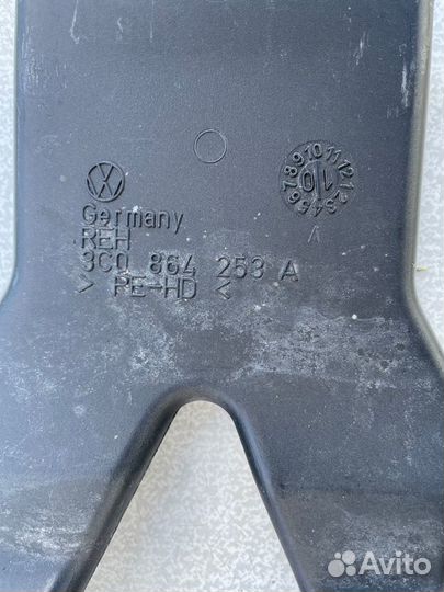 Воздуховод VW Passat CC