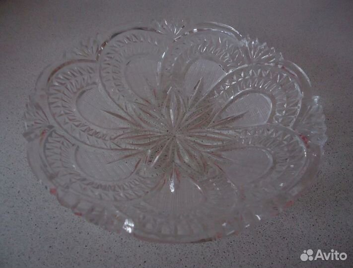 Хрустальное блюдо. Стаканы. Рюмки