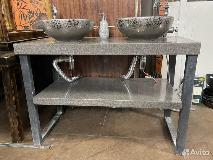 Столешница из искусственного камня и 2 раковины