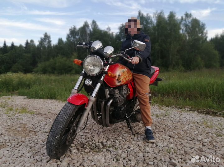 Yamaha XJR400