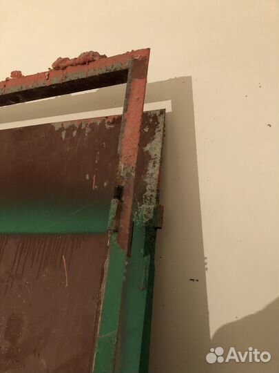 Дверь входная металлическая(железная )