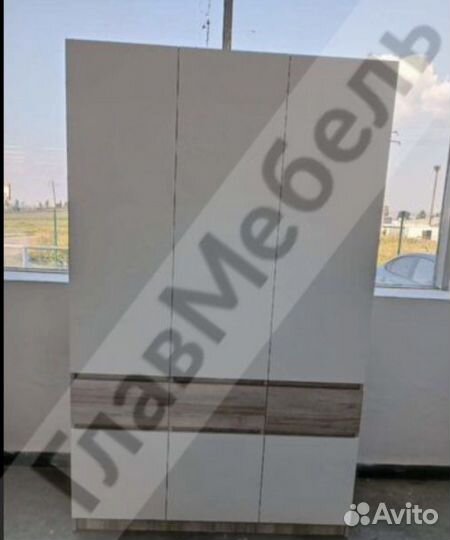 Шкаф распашной