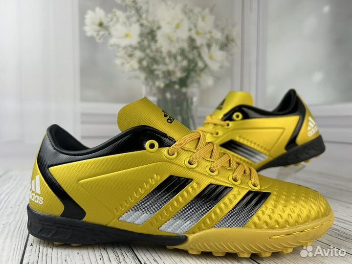 Футбольные бутсы Adidas Predator