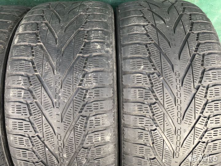Nokian Tyres Hakkapeliitta R2 SUV 265/40 R21 и 295/35 R21 107R