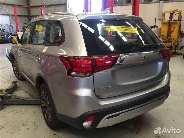 Задняя левая четверть Mitsubishi Outlander 3