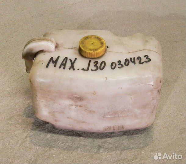 Бачок расширительный Nissan Maxima J30 3.0