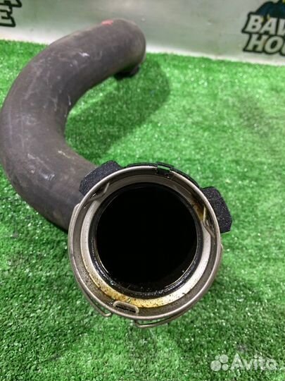 Патрубок интеркулера правый Mercedes-Benz E-Class