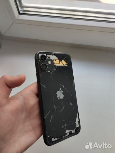 Телефон iPhone 11 64gb