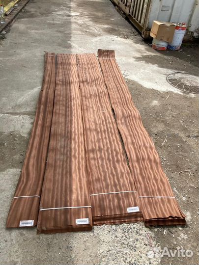 Шпон Красного дерева