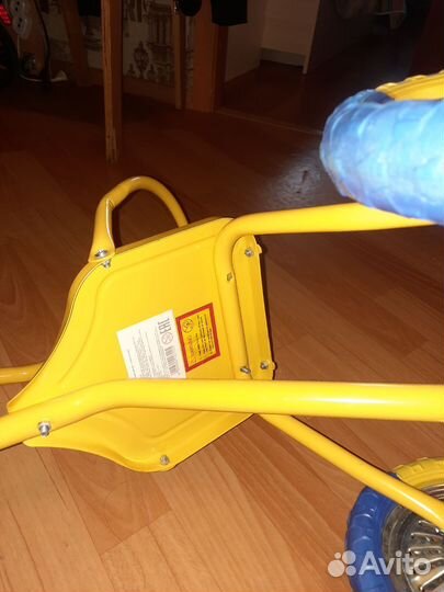 Трехколесный велосипед