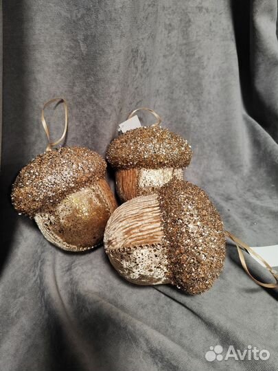 Новогодние ёлочные игрушки