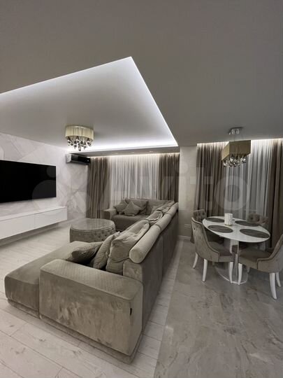 3-к. квартира, 95 м², 18/21 эт.