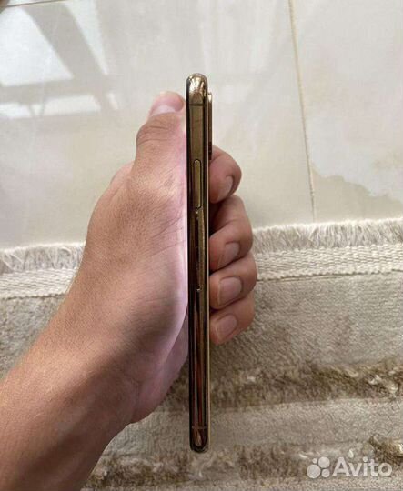 iPhone Xs, 64 ГБ