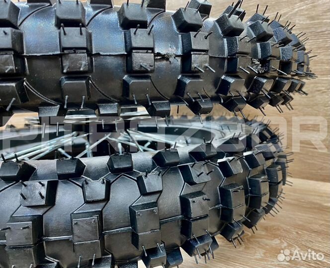 Заднее колесо 90/100-14 