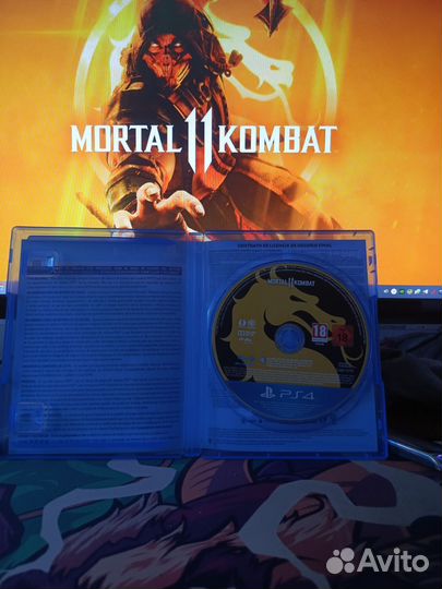 Диск Mortal Kombat 11 на PlayStation 4